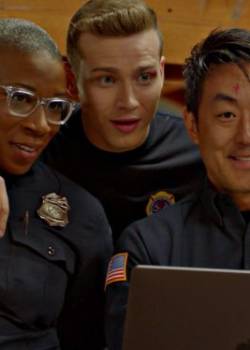 9-1-1 - sezon 1 - odcinek 10 (Całkowicie nowy ty)