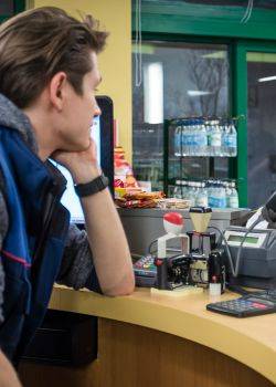 BarON24 - odcinek 17 – Dziewczyna z plakatu