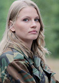 Blondynka - odcinek 77