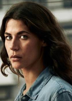 Deep State - sezon 1 - odcinek 2 (Działania wojenne)