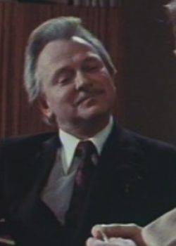 Dyrektorzy - odcinek 4 - Wieczny zastępca