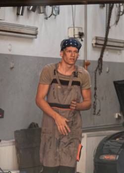 Fachowcy - sezon 1 - odcinek 7 (Mechanik/Murarze)