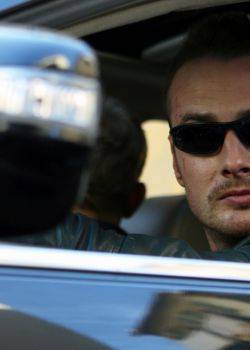 Oficer - odcinek 13 – Sto rąk