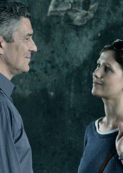 Paradoks - odcinek 2, Szpion