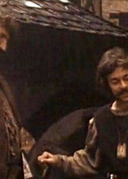 Przyłbice i kaptury - odcinek 8 – A wężowi biada