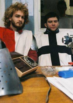 Stacyjka - odcinek 10/13 - Rycerze i dziewica