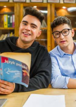 Szkoła. Parodia - sezon 1 - odcinek 6