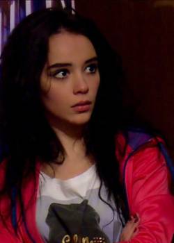 W-11 Wydział Śledczy - sezon 5 - odcinek 1350 (Królowe internetu)