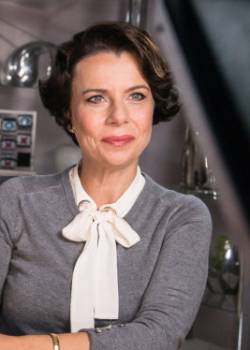 Web Therapy Shorts - sezon 1 - odcinek 55 (Potrzebuję jej tylko do wyborów)